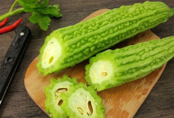 西安吃瓜爆料是真的吗,真相揭秘，是真是假？
